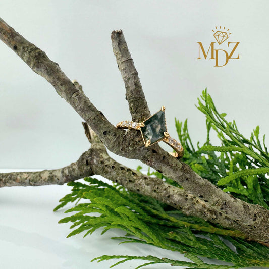 Moss Agate Ring - Kite Cut