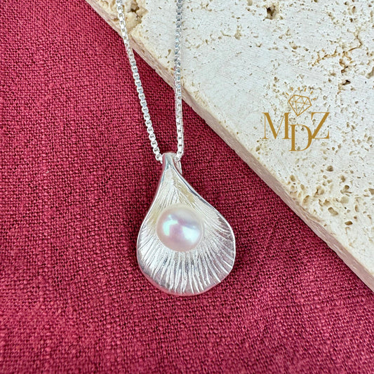 Clam Shell Necklace