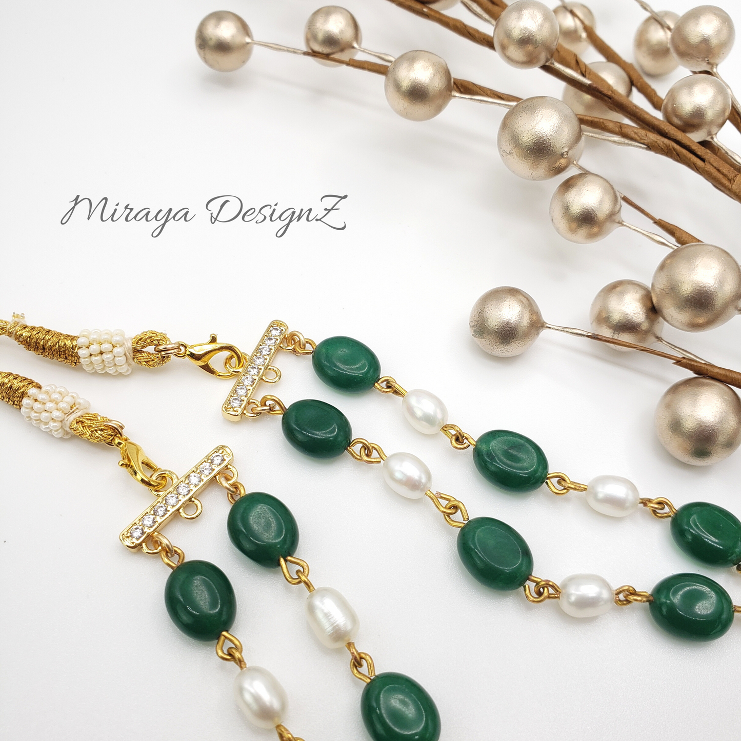 Emerald and Pearl Necklace / Mala