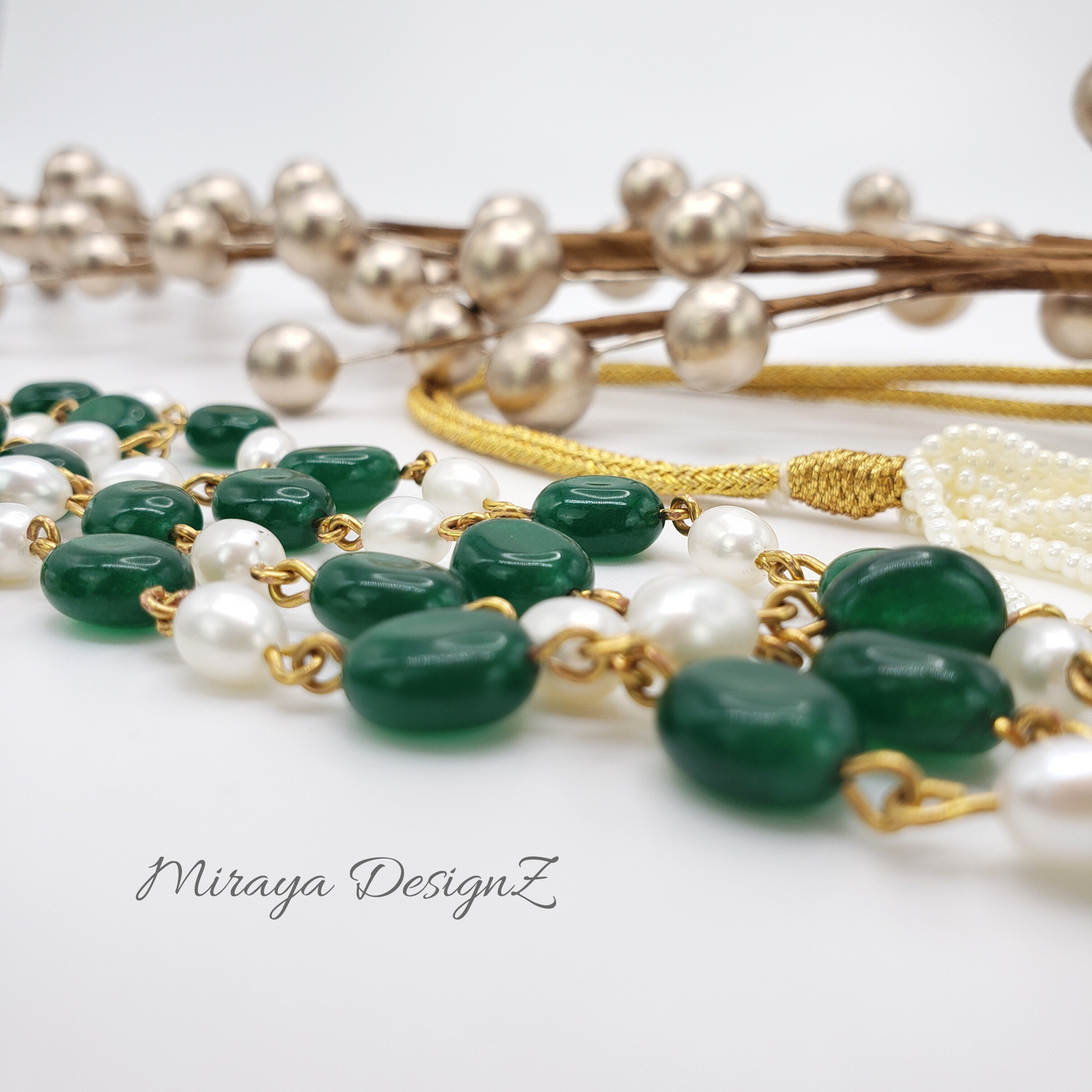 Emerald and Pearl Necklace / Mala