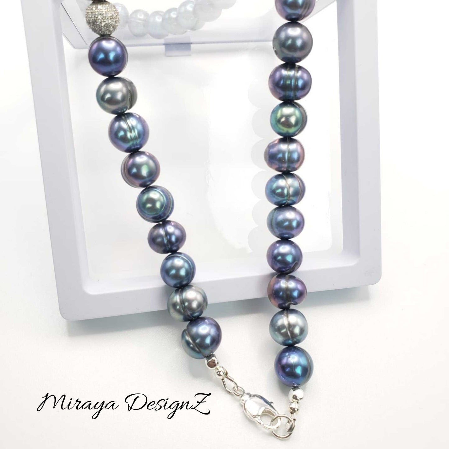 Peacock Pearl Necklace
