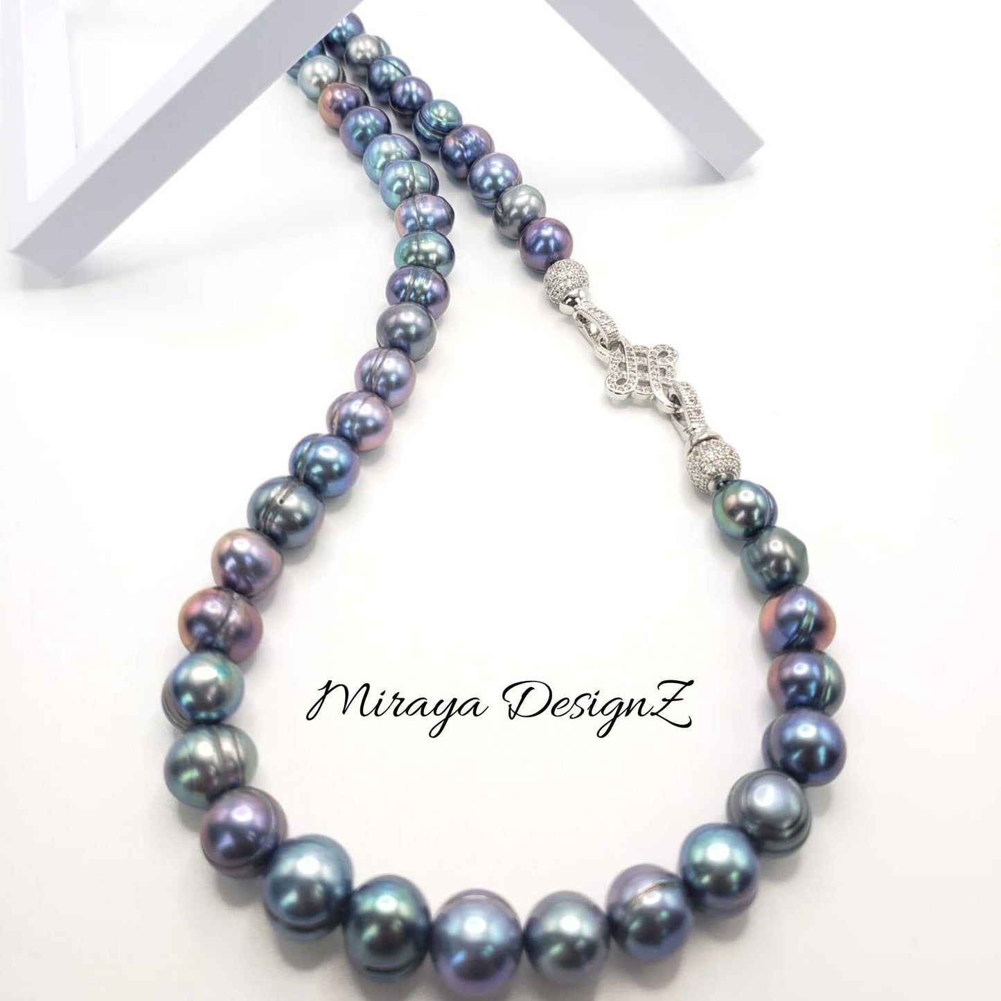 Peacock Pearl Necklace