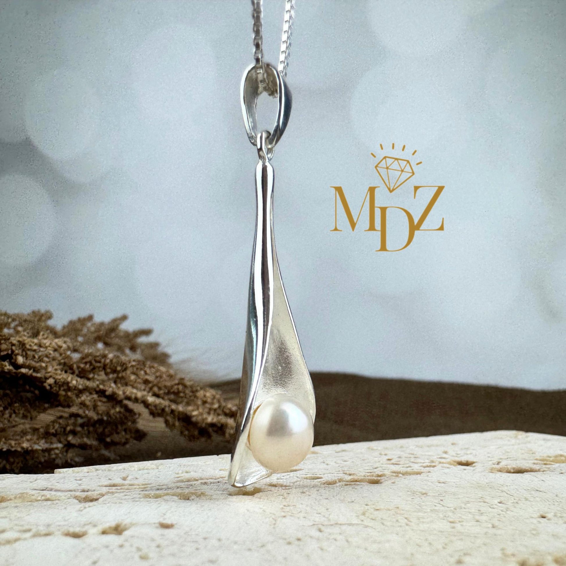 Sterling Silver Freshwater Pearl Shell Necklace