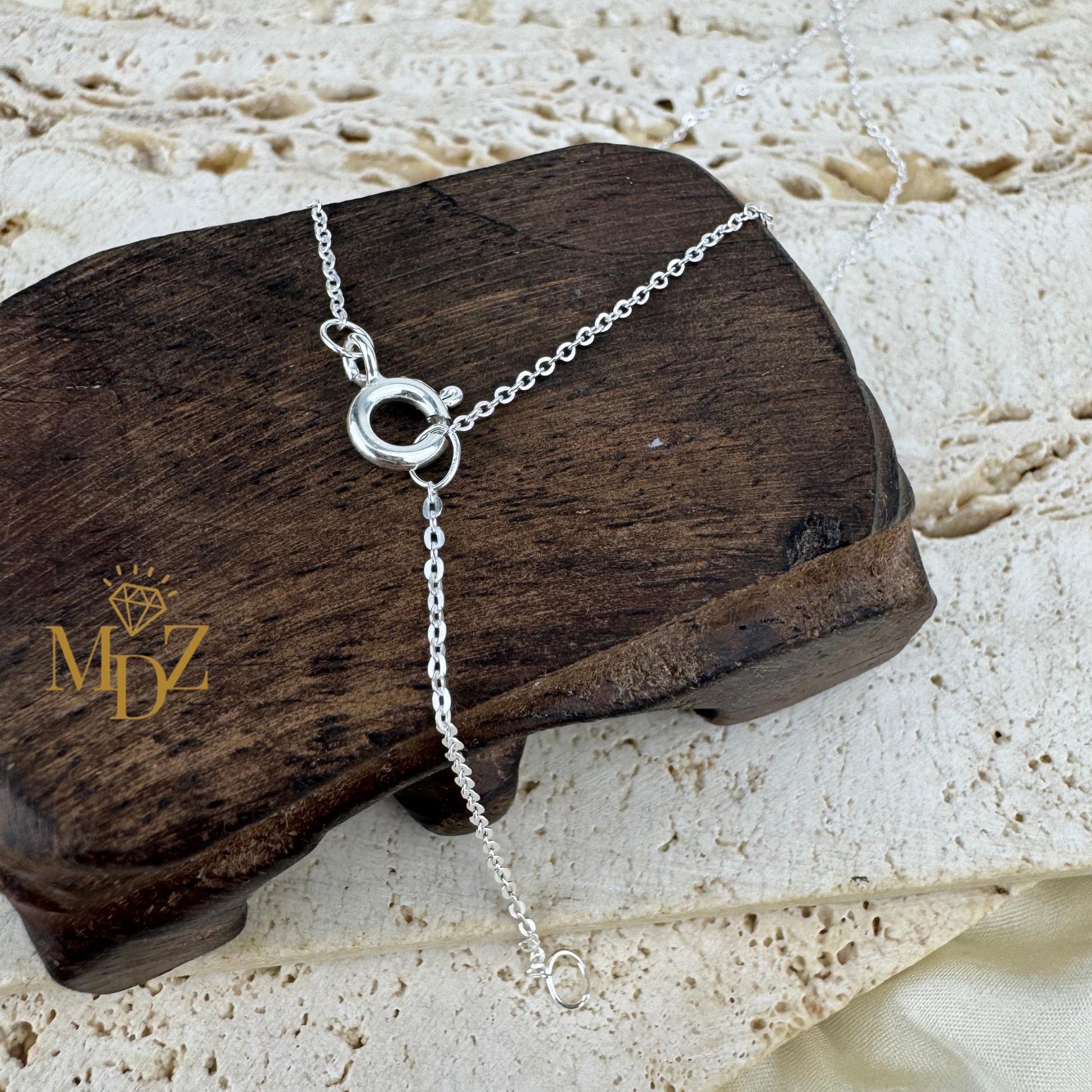 Minimalist Oval Kyanite Pendant Necklace