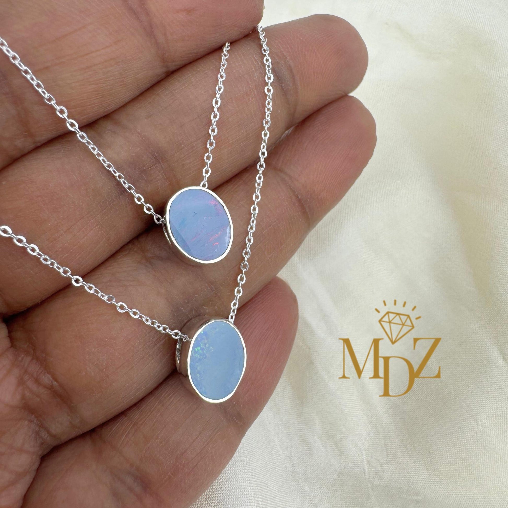 Minimalist Oval Kyanite Pendant Necklace