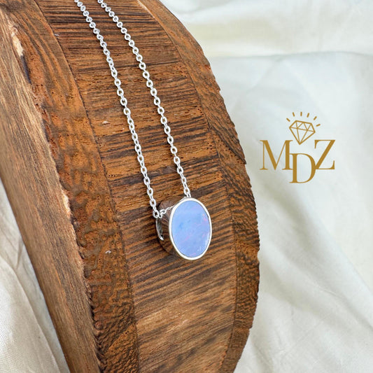 Minimalist Oval Kyanite Pendant Necklace