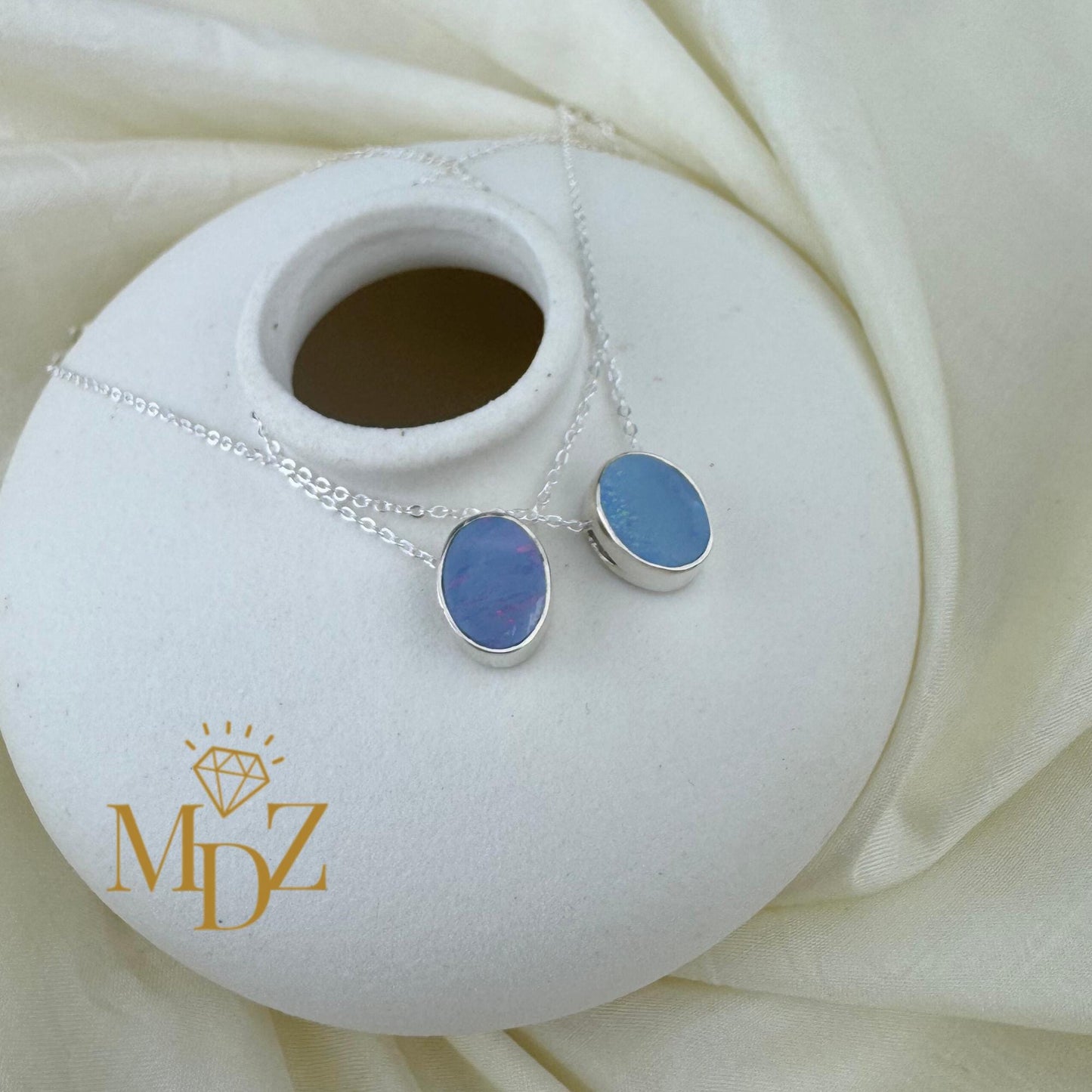 Minimalist Oval Kyanite Pendant Necklace