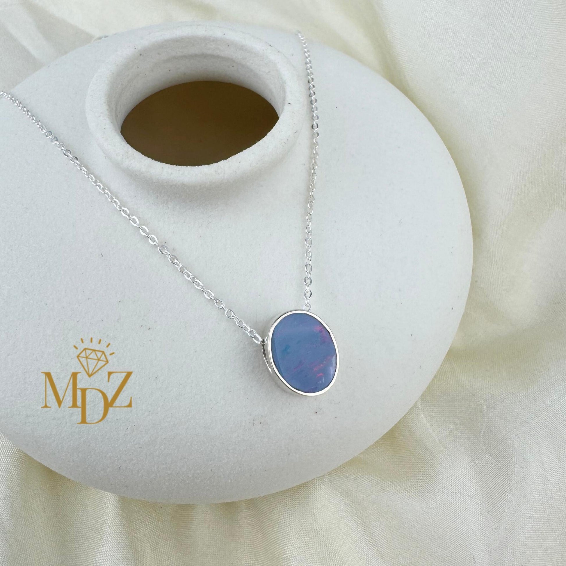 Minimalist Oval Kyanite Pendant Necklace